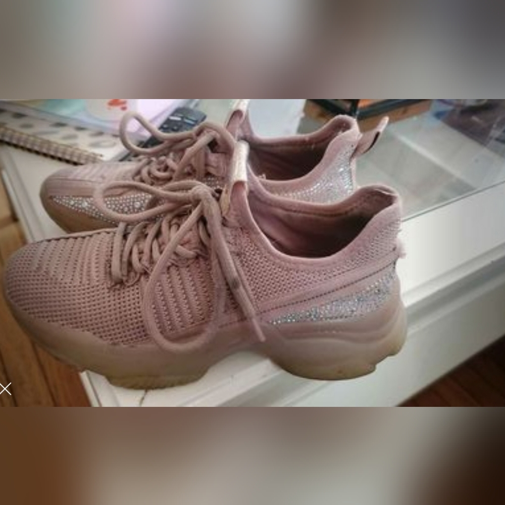 Steve Madden sneakers